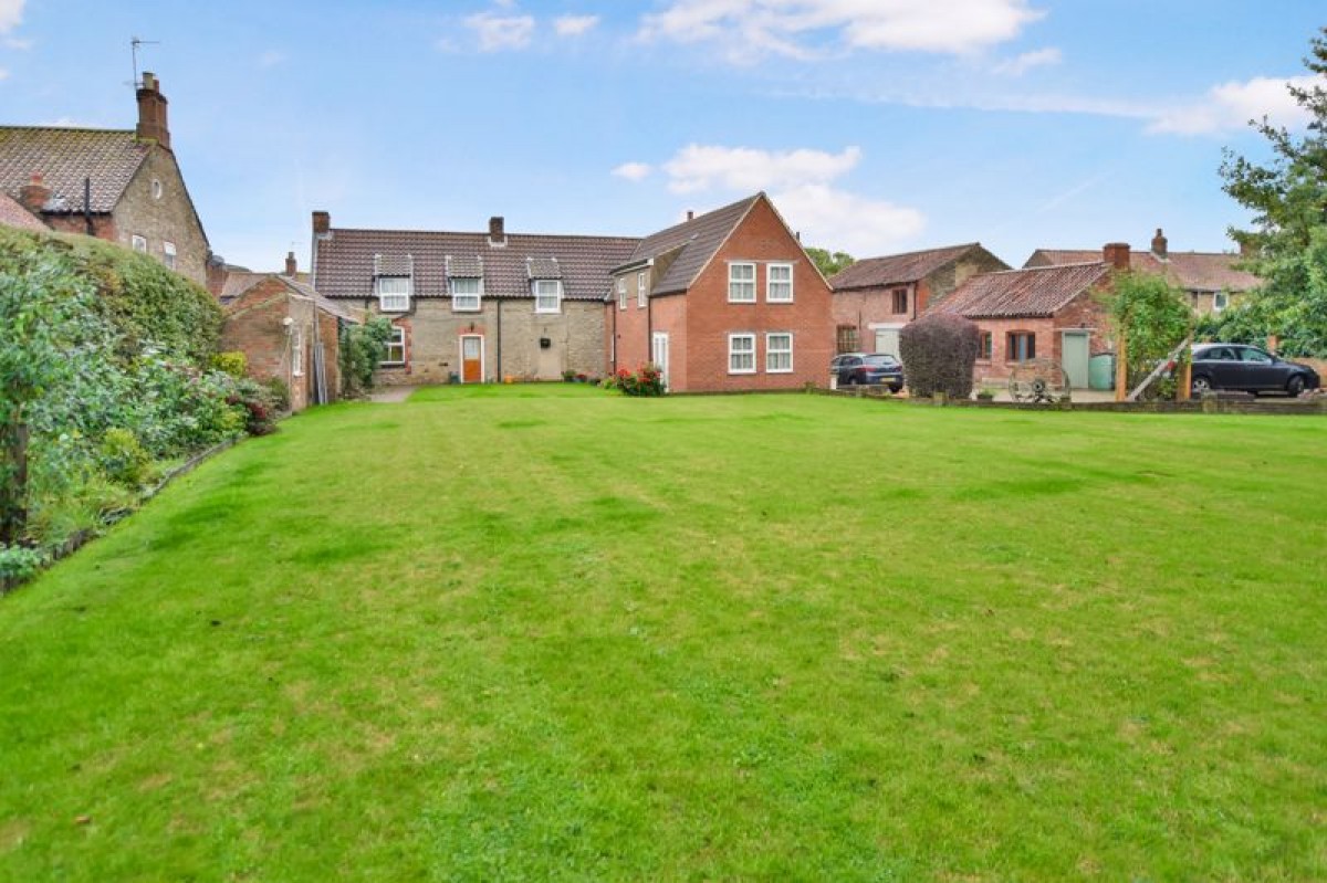 Images for Front Street, Normanby-By-Spital