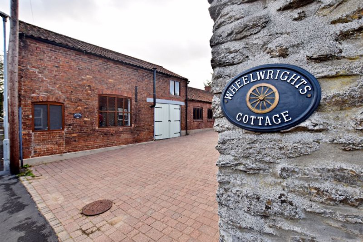 Images for Front Street, Normanby-By-Spital