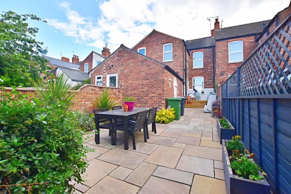 Images for May Crescent, West End, Lincoln