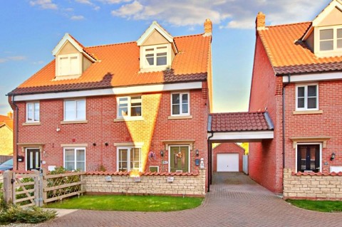 View Full Details for Easom Way, Branston, Lincoln