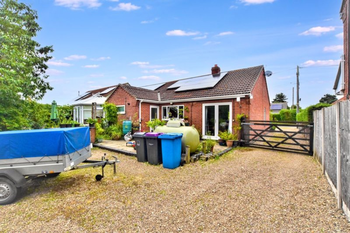 Images for Lowthorpe, Southrey