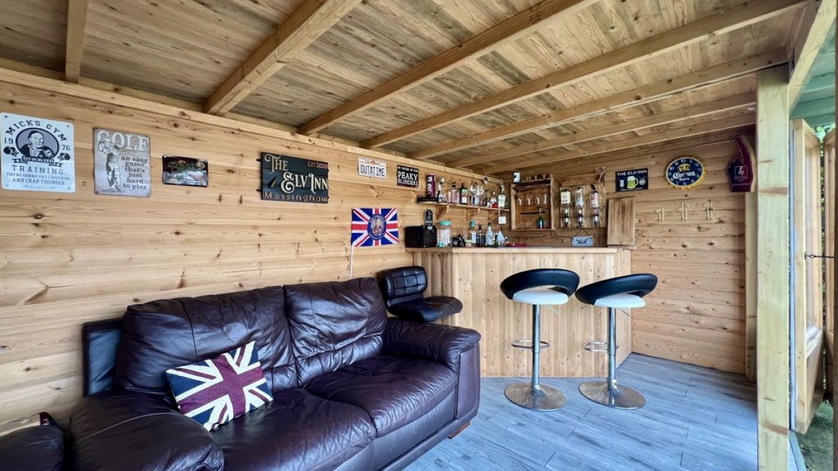 Images for New Row, Messingham