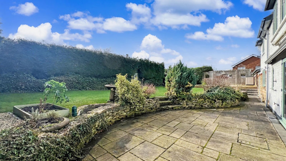 Images for New Row, Messingham