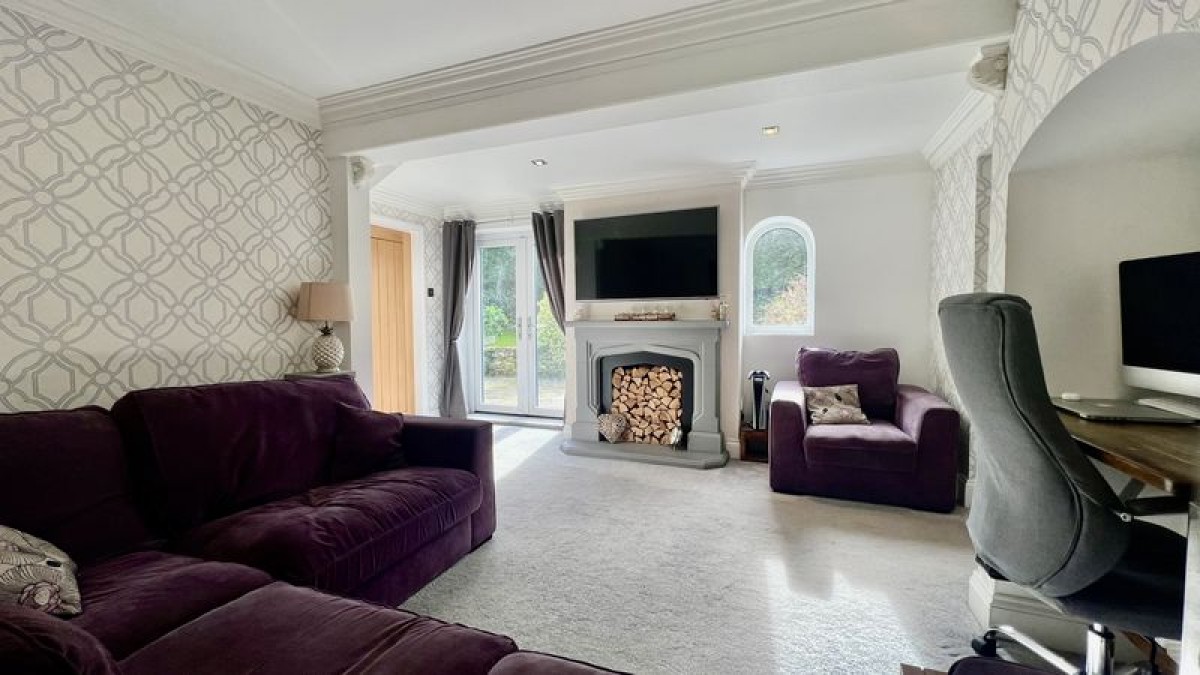 Images for New Row, Messingham