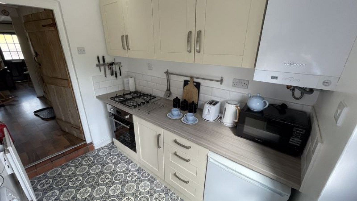 Images for Little Willie Cottage, Union Road, Lincoln