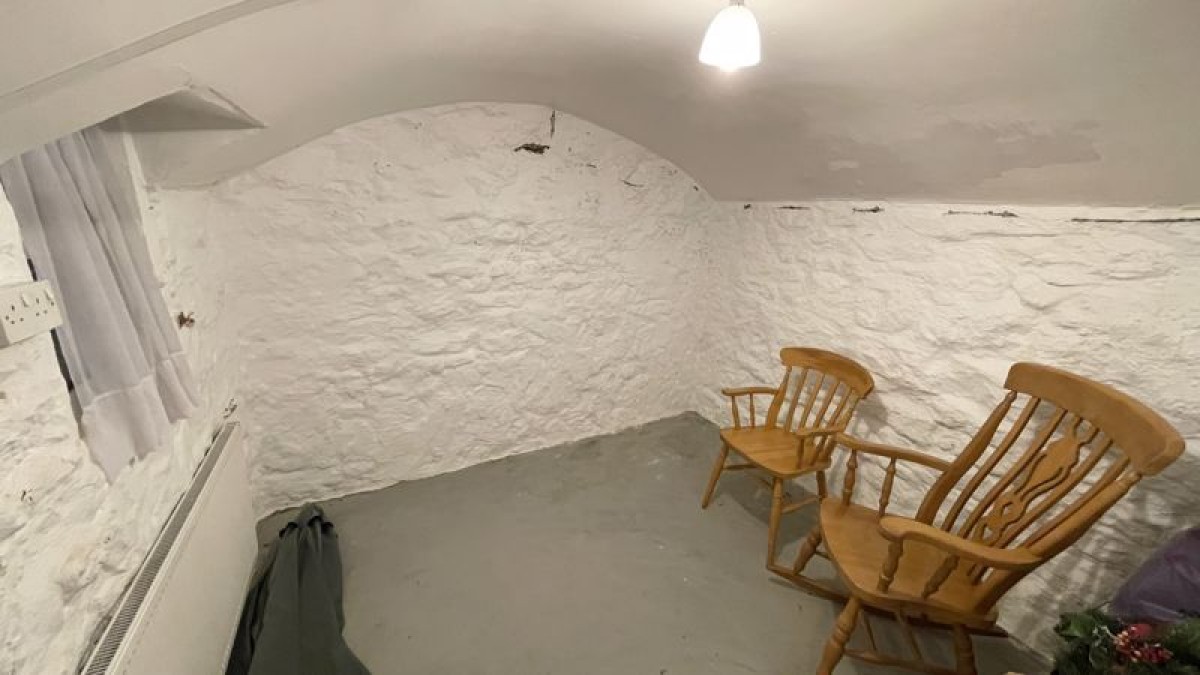 Images for Little Willie Cottage, Union Road, Lincoln