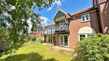 Park Lane, Burton Waters, Lincoln