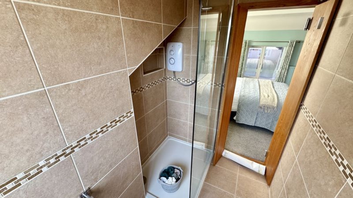 Images for Cobweb Cottage, Dunholme Road, Lincoln