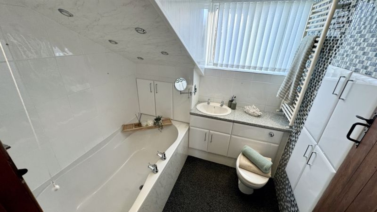 Images for Cobweb Cottage, Dunholme Road, Lincoln