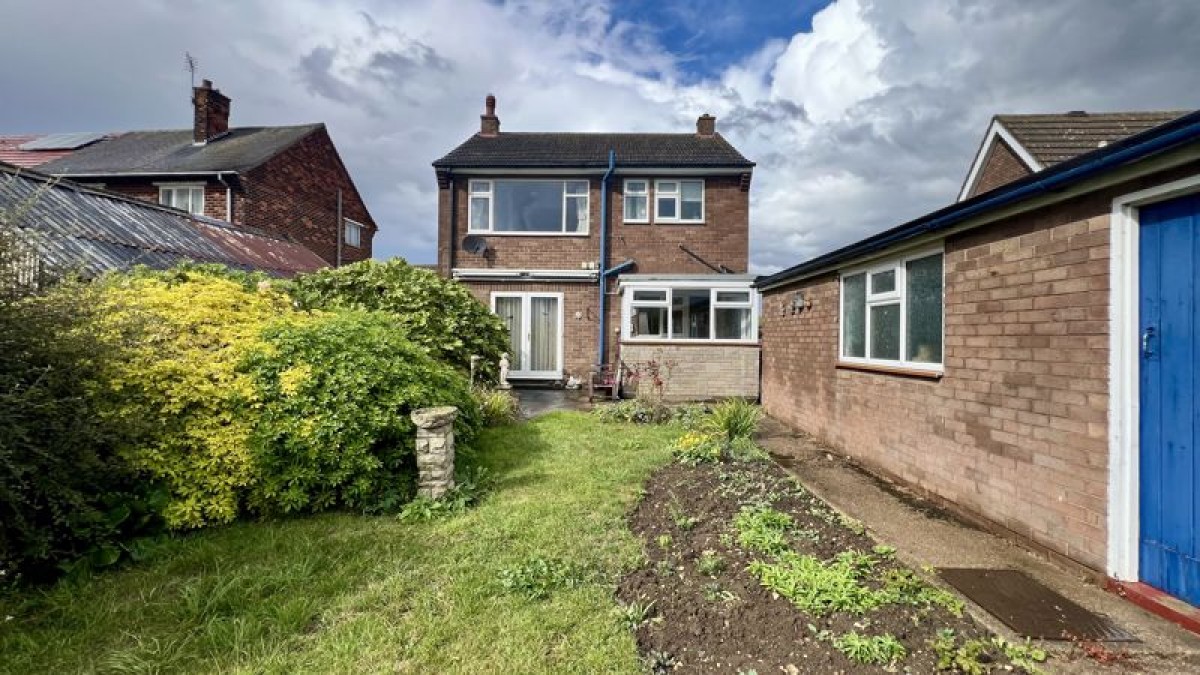 Images for Cliff Avenue, Winterton