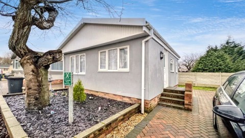 View Full Details for Cedar Avenue, Charnwood Park Estate, Scunthorpe