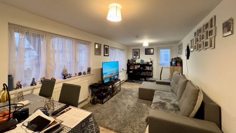 View Full Details for Cedar Avenue, Charnwood Park Estate, Scunthorpe