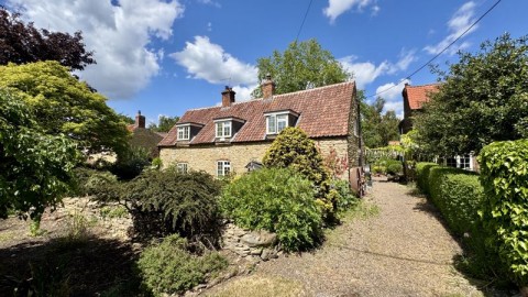View Full Details for Willow Cottage, Brook Street, Hemswell