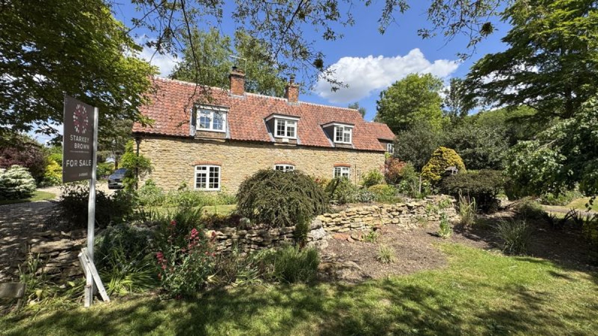 Images for Willow Cottage, Brook Street, Hemswell