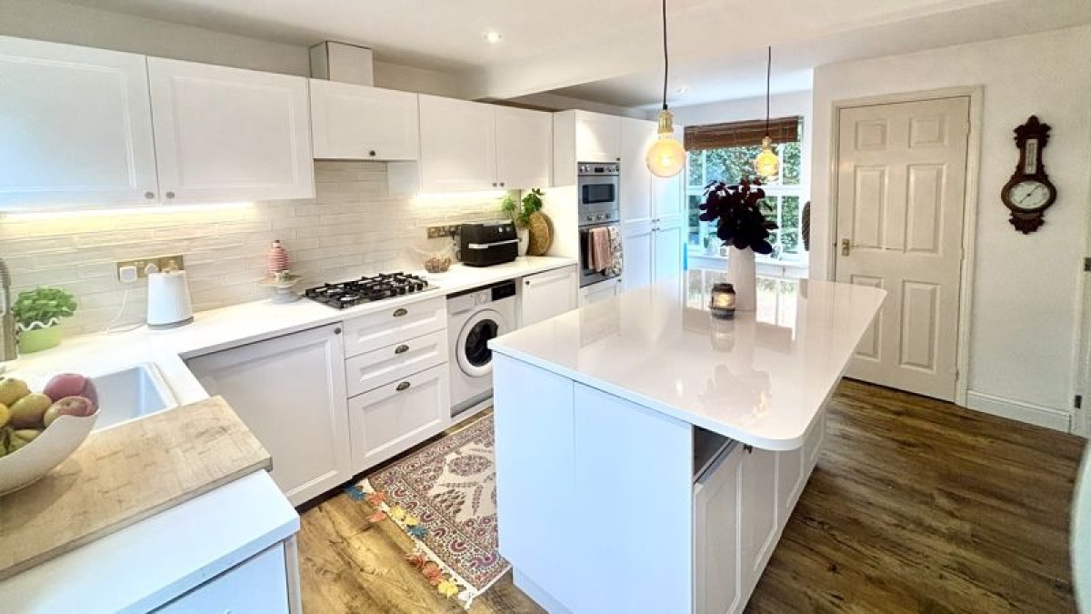 Images for Oak Tree Drive, Witham St. Hughs