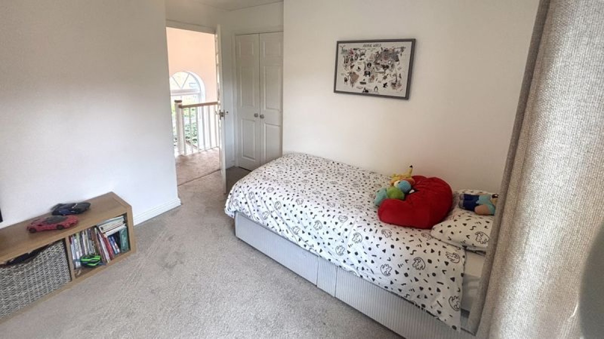 Images for Oak Tree Drive, Witham St. Hughs