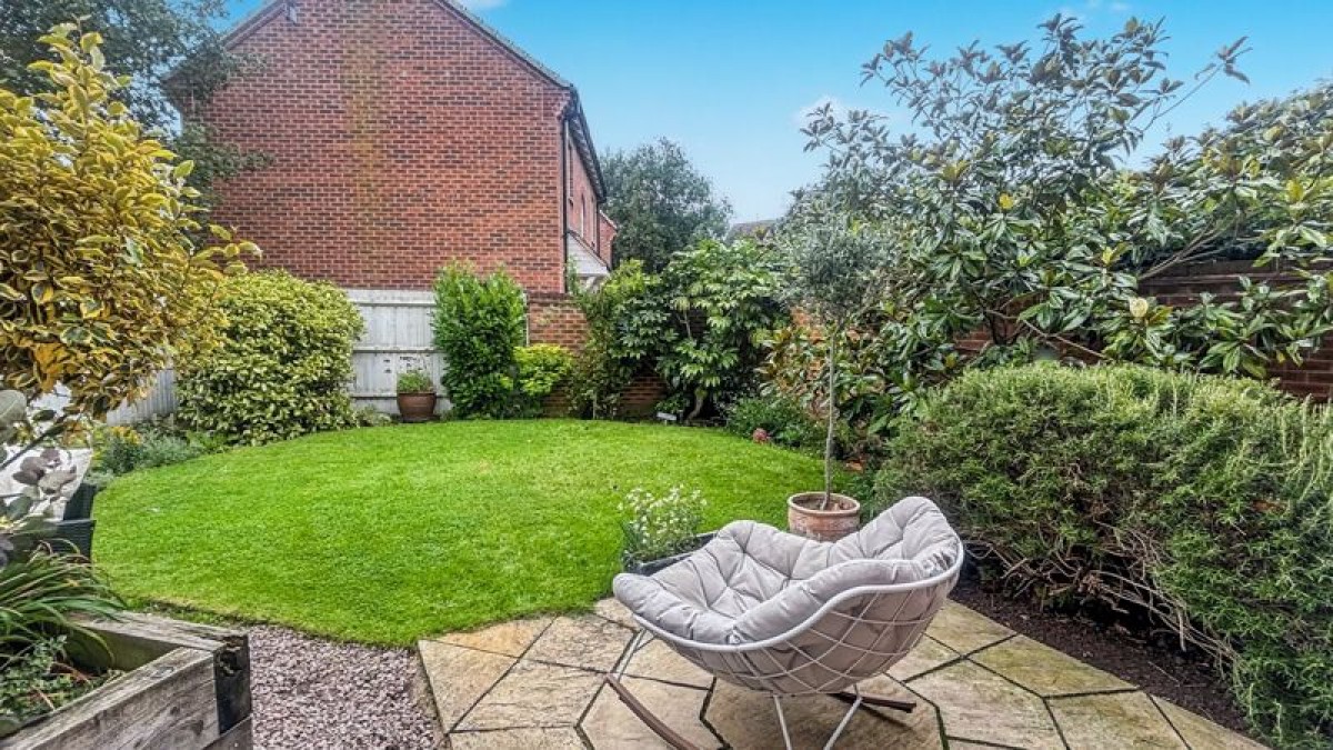 Images for Oak Tree Drive, Witham St. Hughs