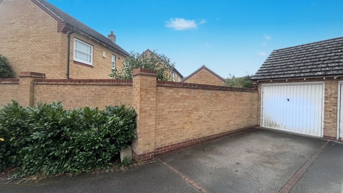 Images for Oak Tree Drive, Witham St. Hughs