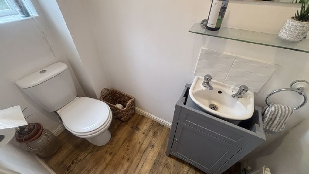 Images for Oak Tree Drive, Witham St. Hughs