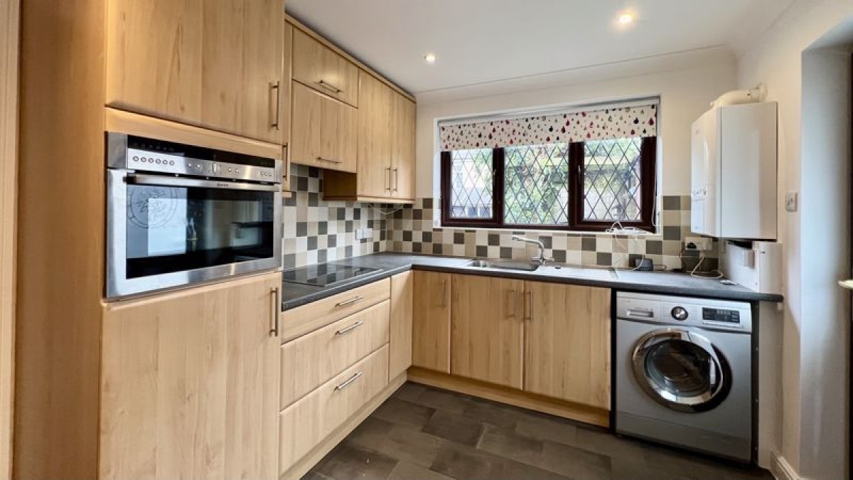 Images for Hunts Close, Broughton
