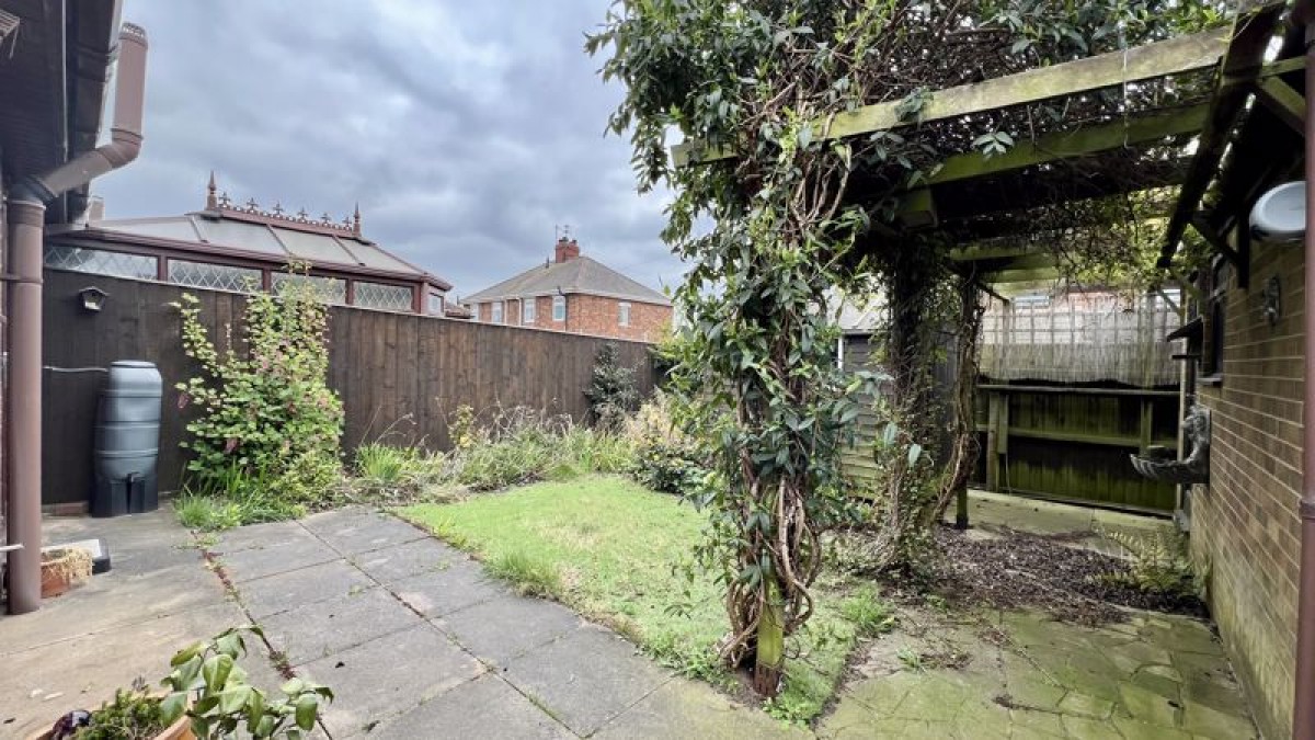 Images for Hunts Close, Broughton