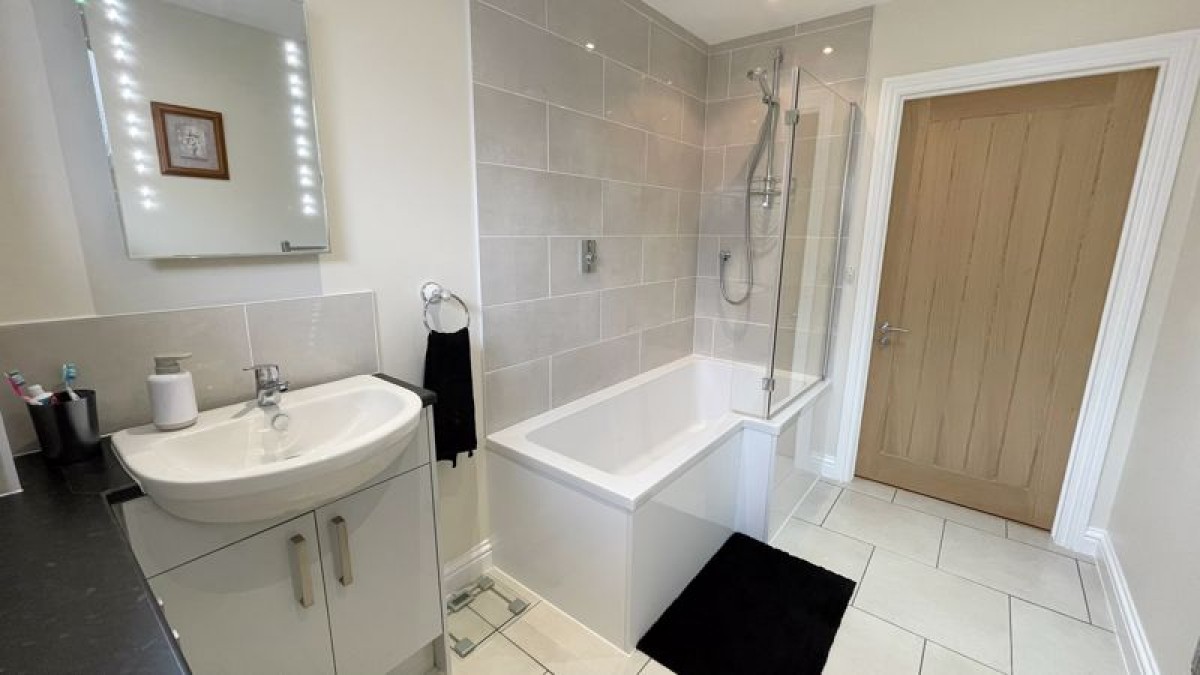 Images for Cheshire Lane, Witham St. Hughs, Lincoln
