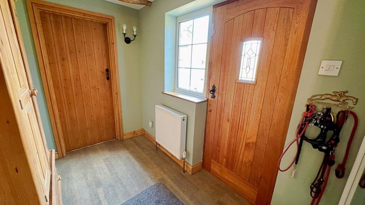 Images for Hall Farm Cottage, Main Street, South Scarle, Newark