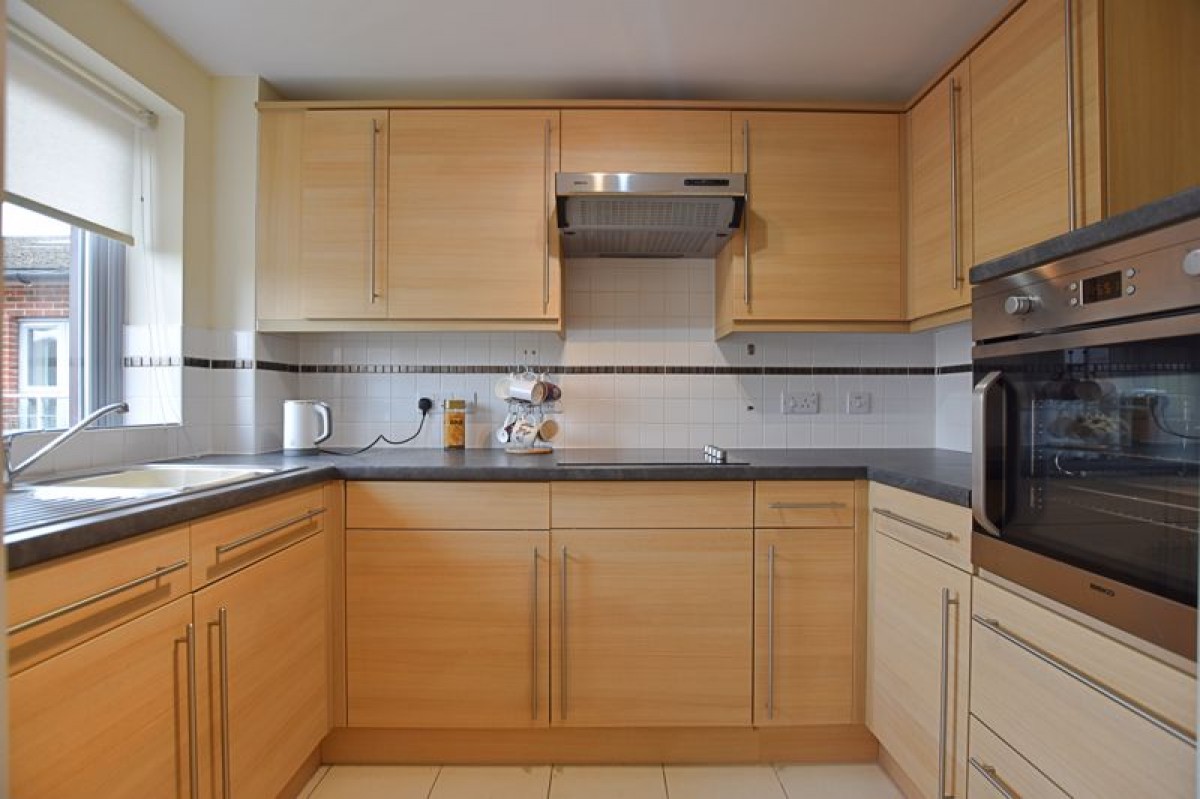 Images for Avalon Court, Newport, Lincoln