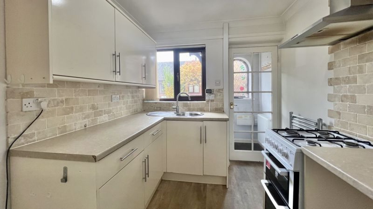 Images for Hall View, Messingham