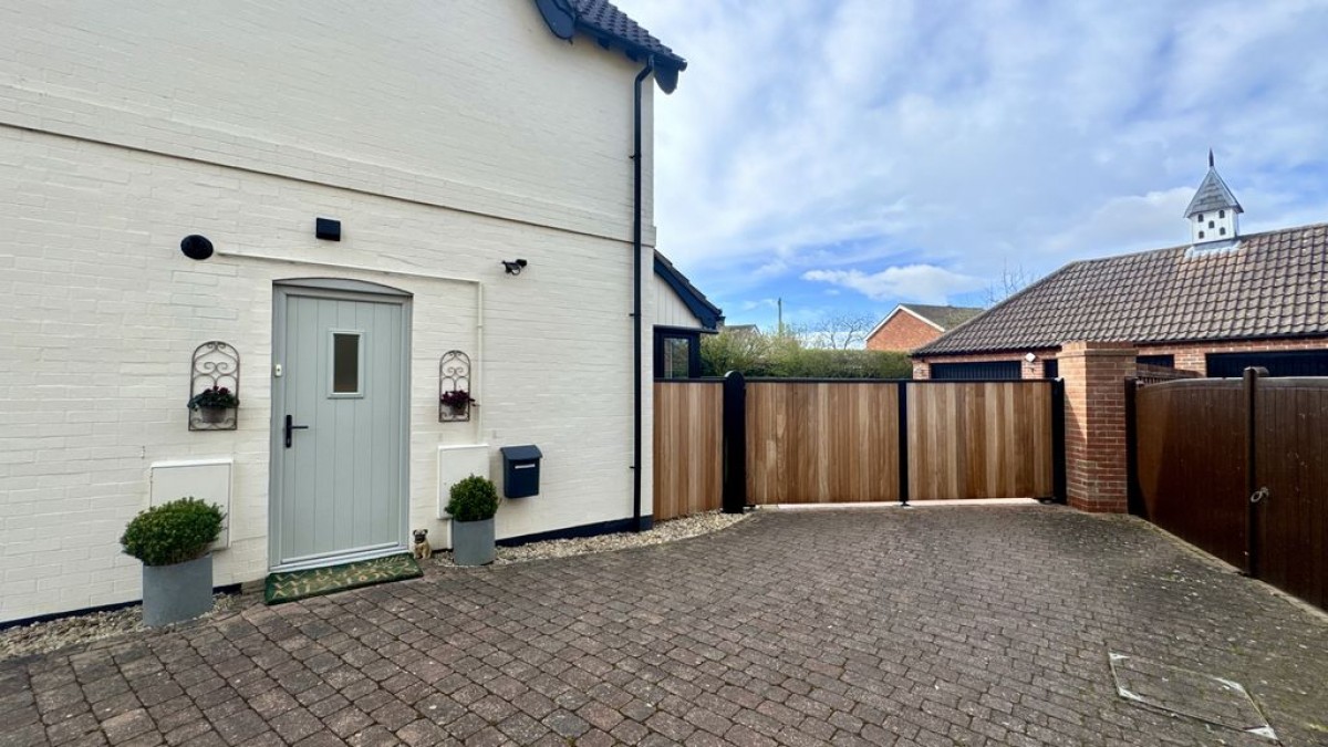 Images for Woods End, Lincoln