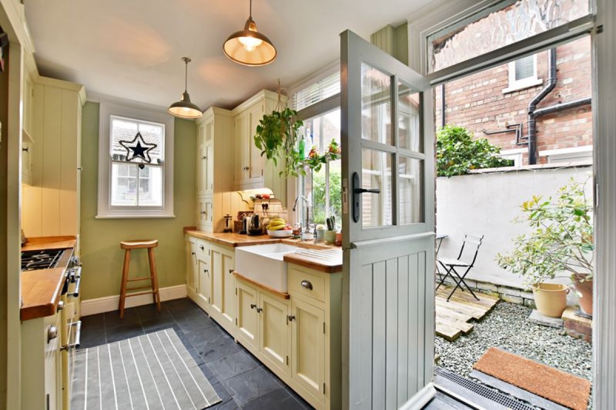 Images for Albert Crescent, West End, Lincoln