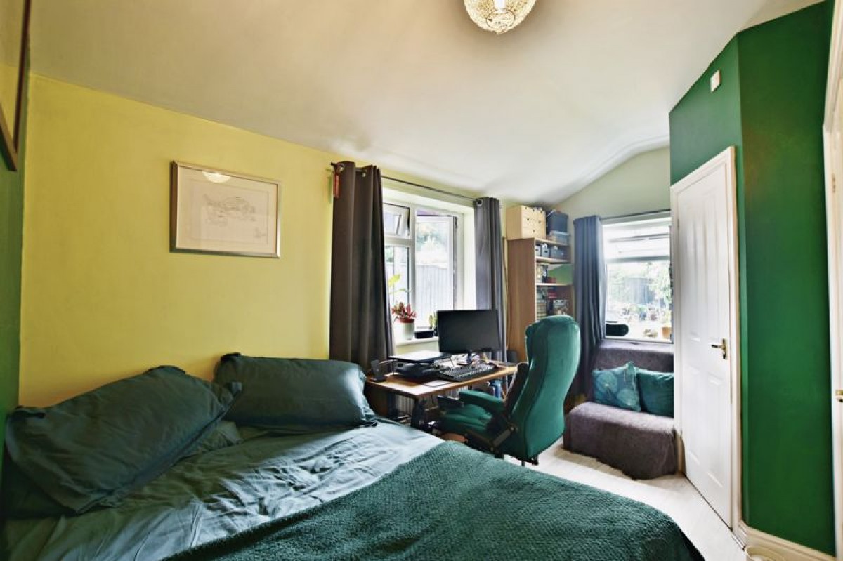 Images for Queens Crescent, Lincoln