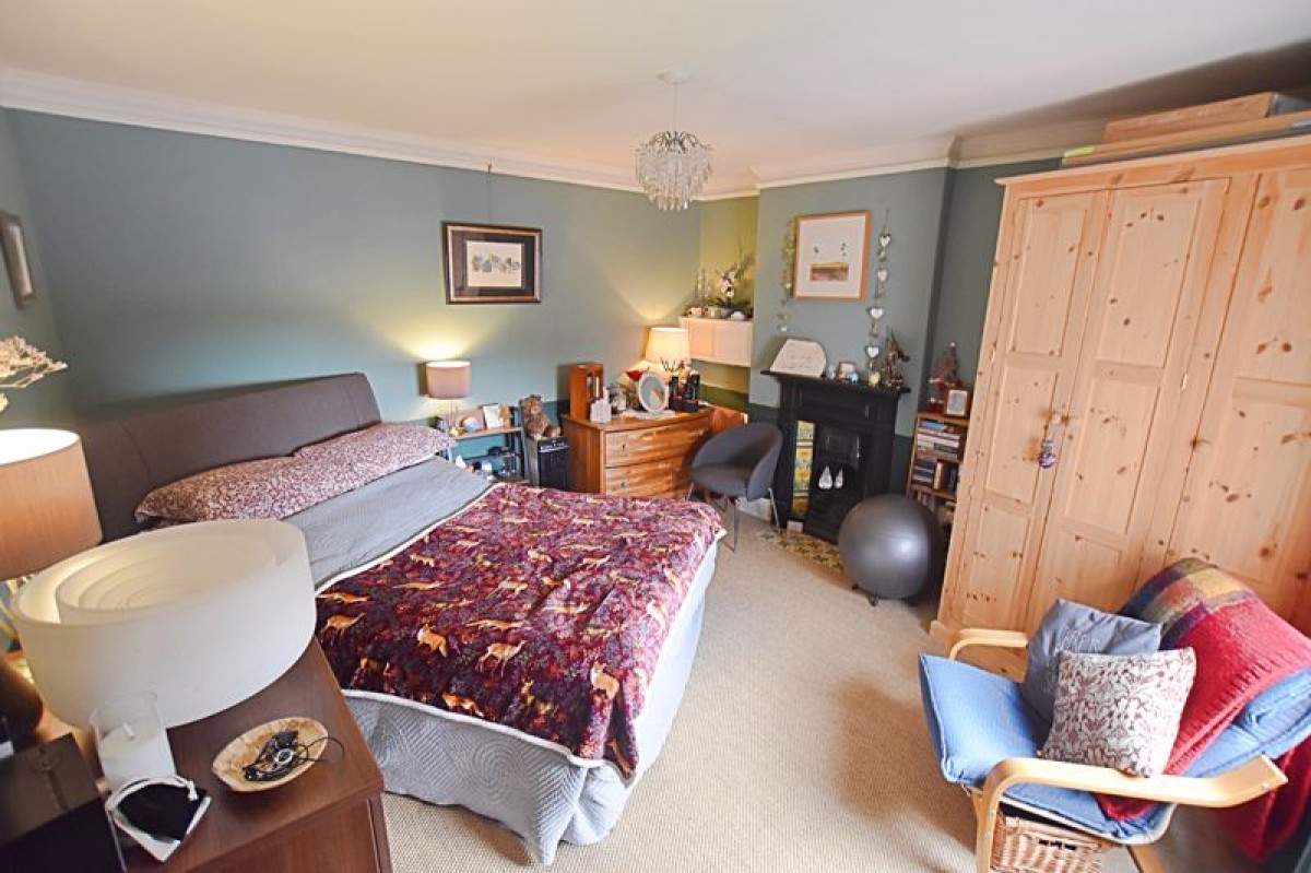 Images for Queens Crescent, Lincoln