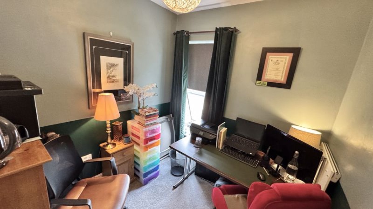 Images for Queens Crescent, Lincoln