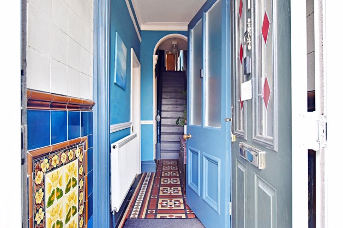 Images for Queens Crescent, Lincoln