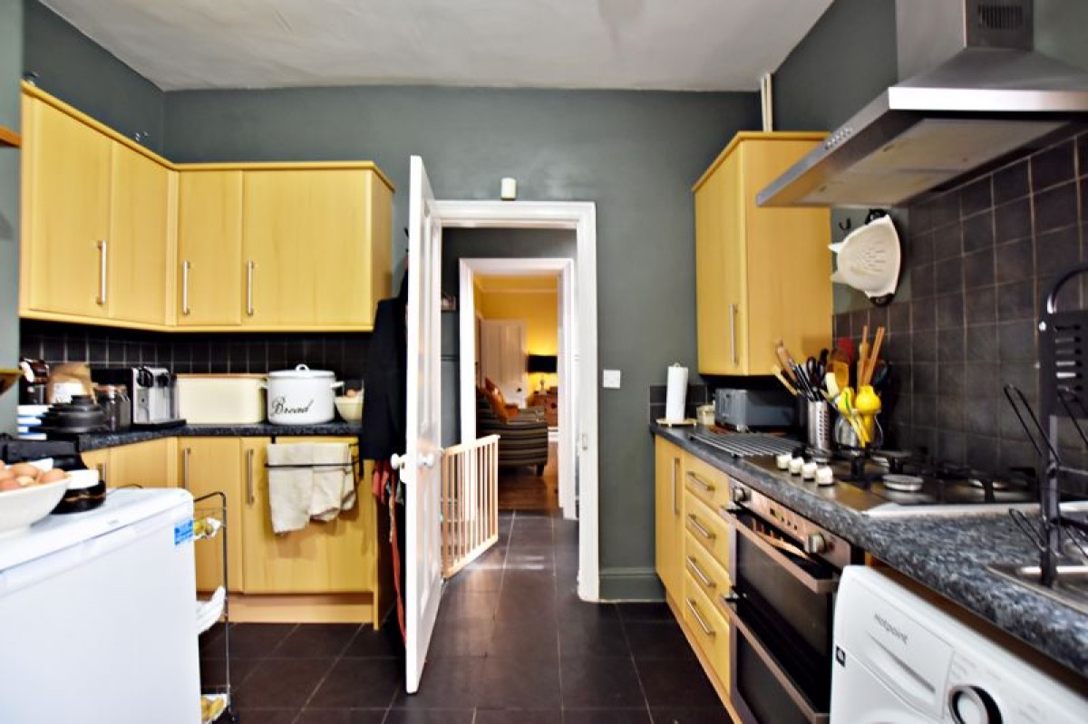 Images for Queens Crescent, Lincoln