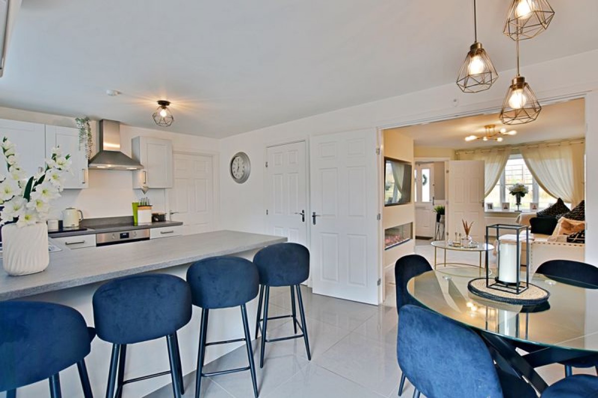 Images for Long Holt Close, Carlton Boulevard, Lincoln