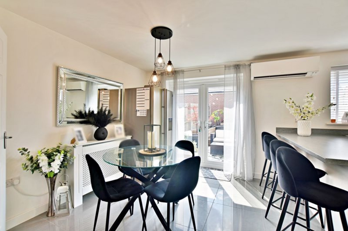 Images for Long Holt Close, Carlton Boulevard, Lincoln