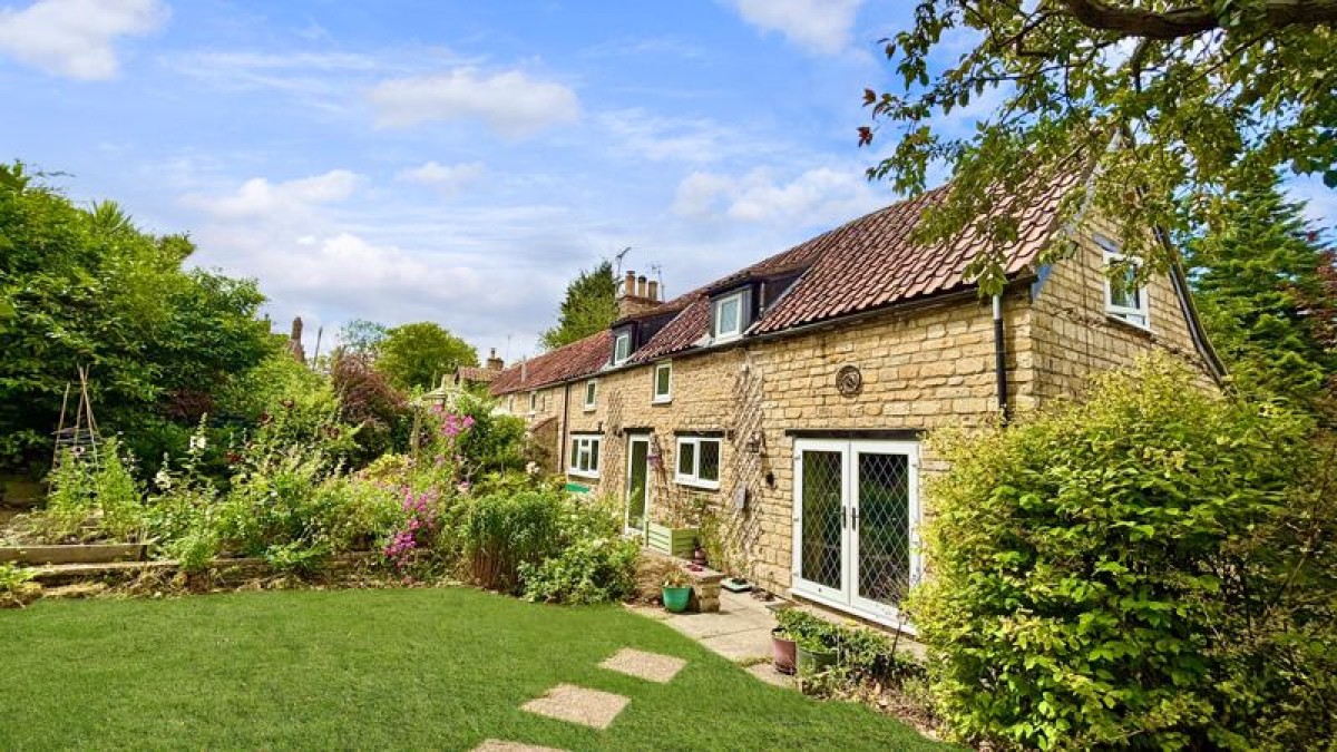 Images for Widows Row, Hackthorn, Lincoln