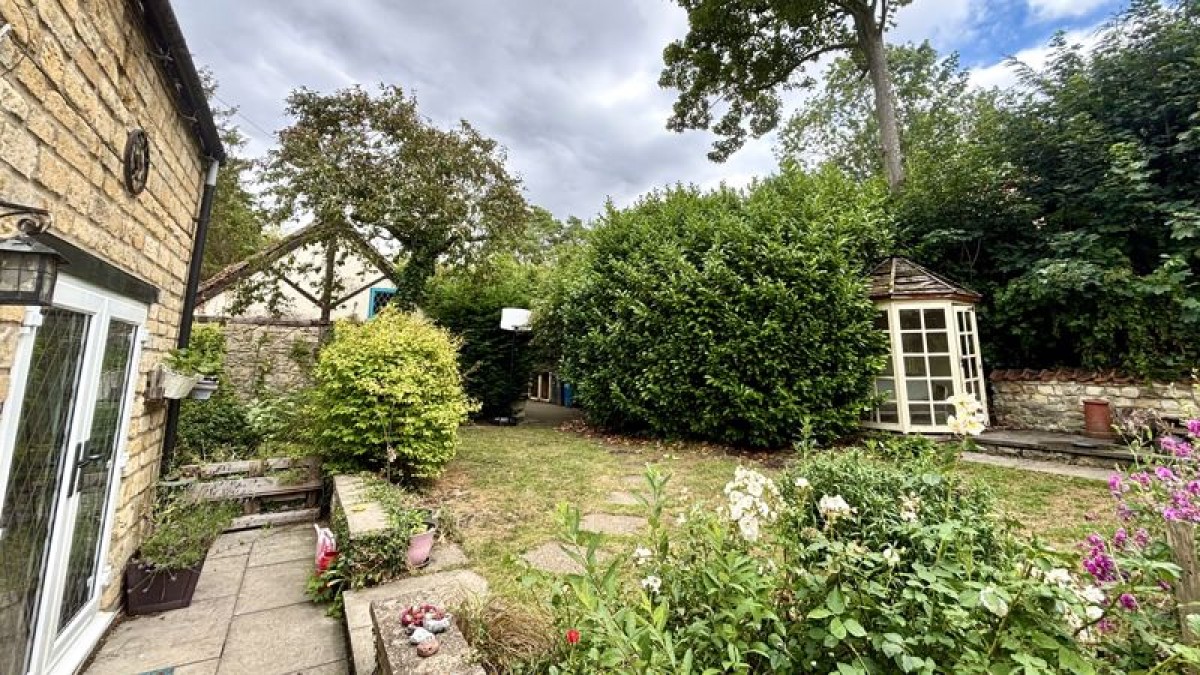 Images for Widows Row, Hackthorn, Lincoln