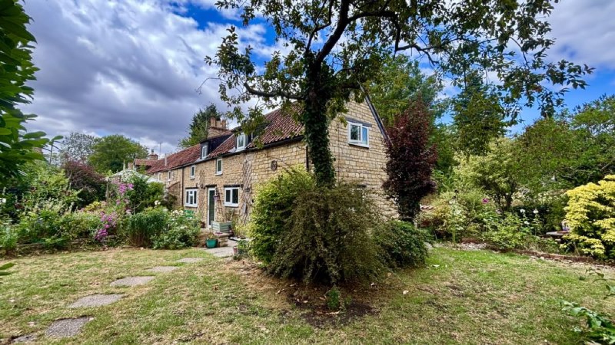 Images for Widows Row, Hackthorn, Lincoln
