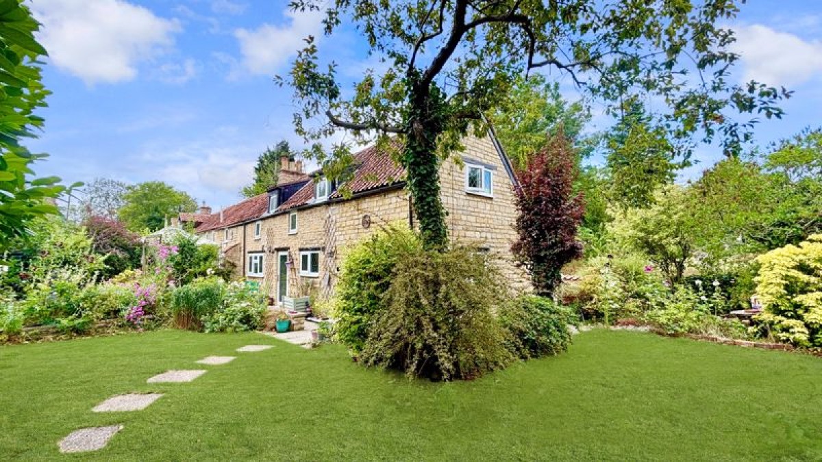Images for Widows Row, Hackthorn, Lincoln