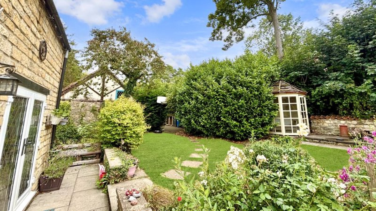 Images for Widows Row, Hackthorn, Lincoln