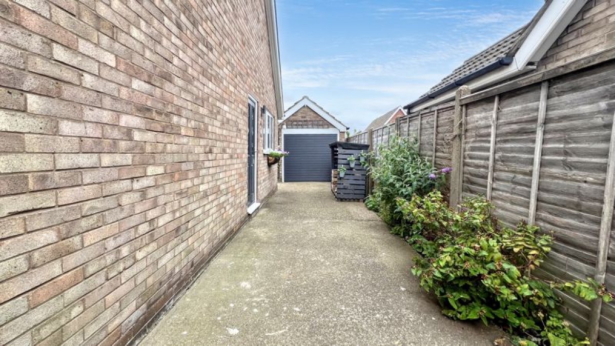 Images for Wiltshire Avenue, Burton Upon Stather