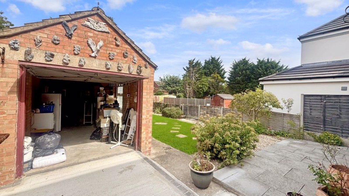 Images for Bunkers Hill, Lincoln