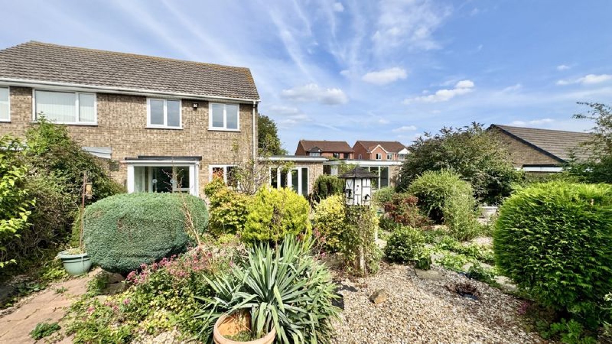 Images for Montaigne Crescent, Glebe Park, Lincoln