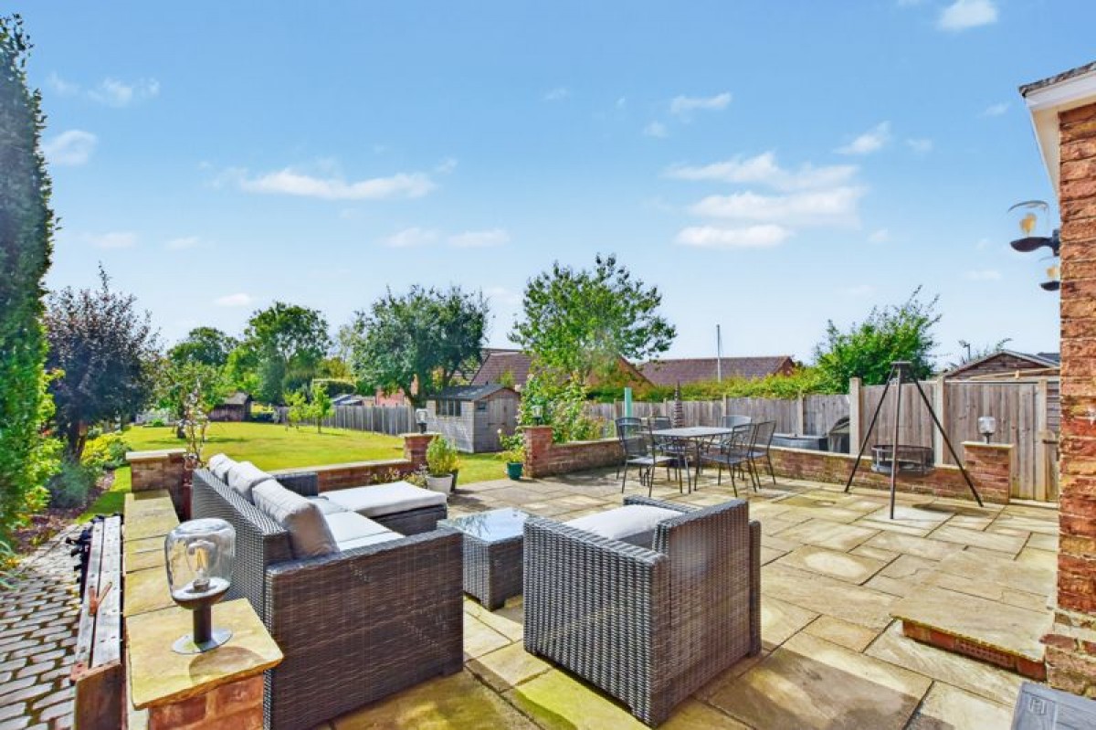 Images for Ivy House, West Street, Timberland