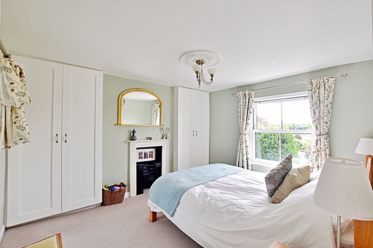 Images for Ivy House, West Street, Timberland