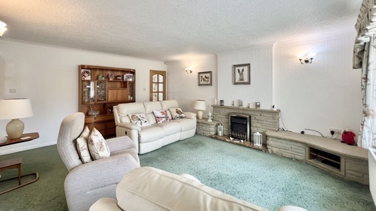 Images for Highgrove, Messingham