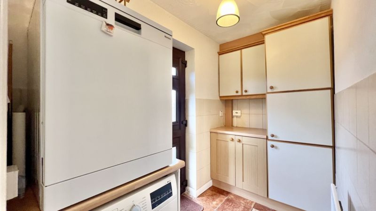 Images for Highgrove, Messingham